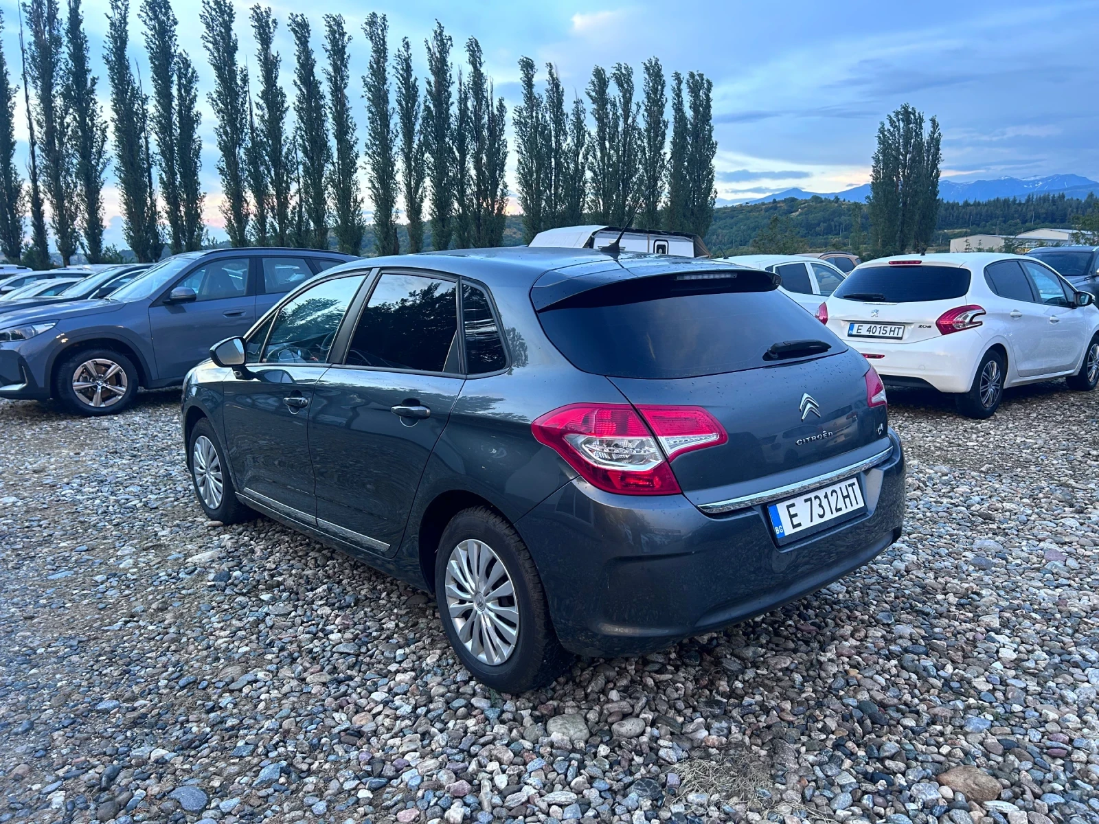 Citroen C4 1.6 HDI EURO 5 С РЕГИСТРИРАЦИЯ, снимка 3 - Автомобили и джипове - 54768315