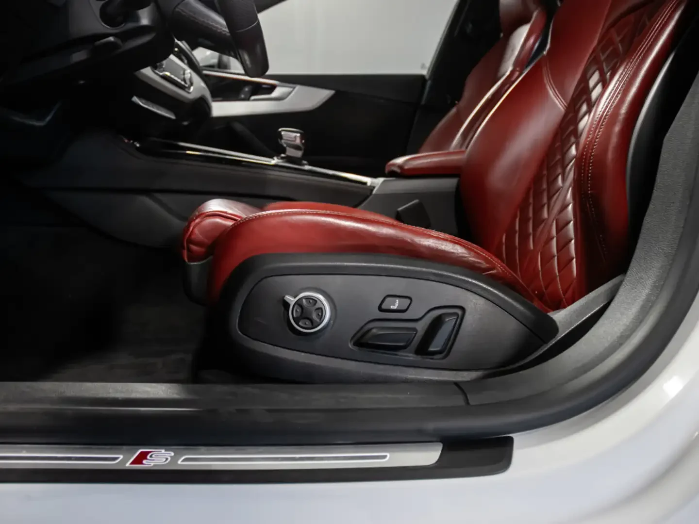 Audi S5 MATRIX* ПОДГРЕВ* 360КАМЕРА* LANE* ASSIST* , снимка 14 - Автомобили и джипове - 54831957