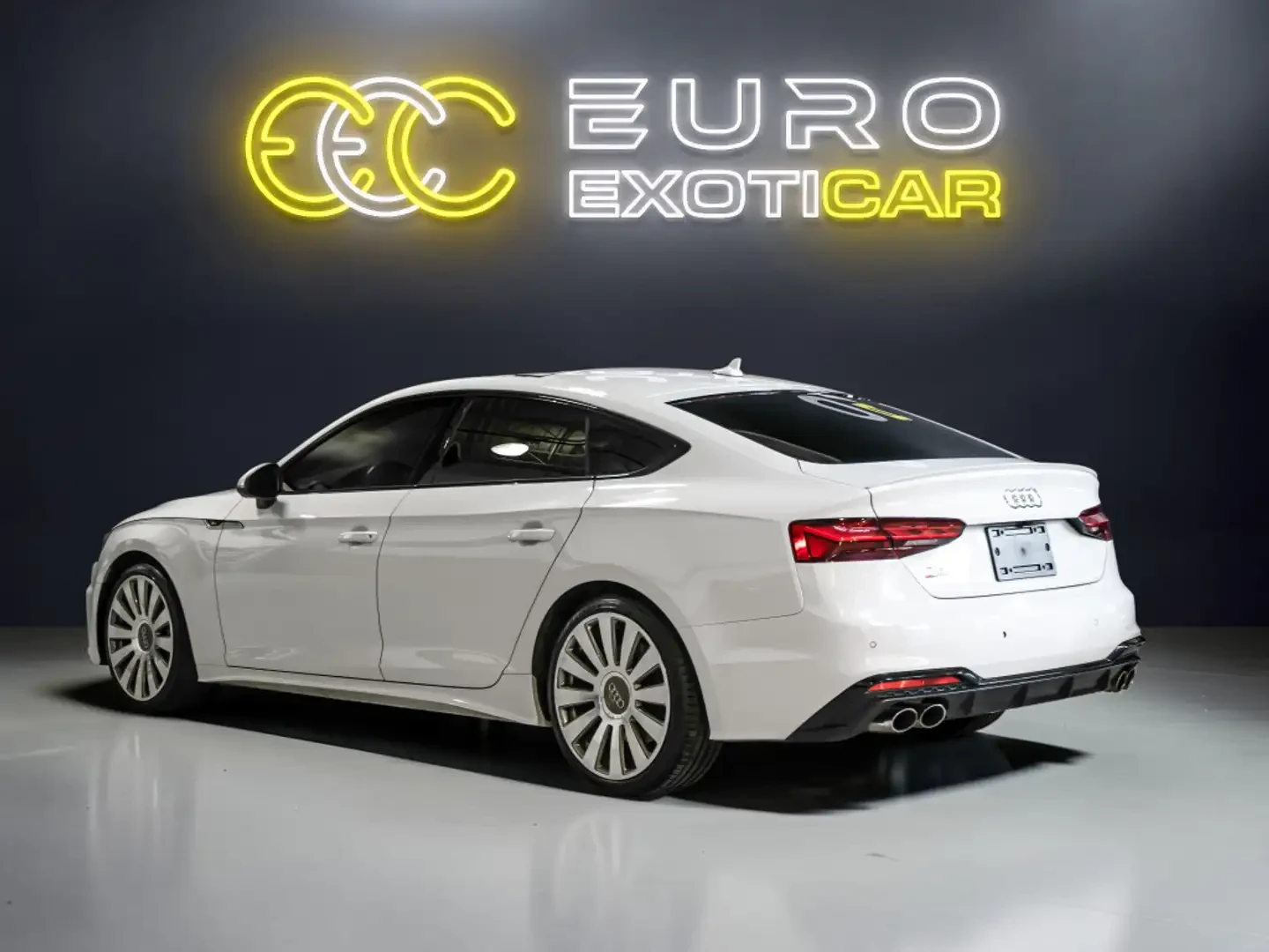 Audi S5 MATRIX* ПОДГРЕВ* 360КАМЕРА* LANE* ASSIST* , снимка 4 - Автомобили и джипове - 54831957
