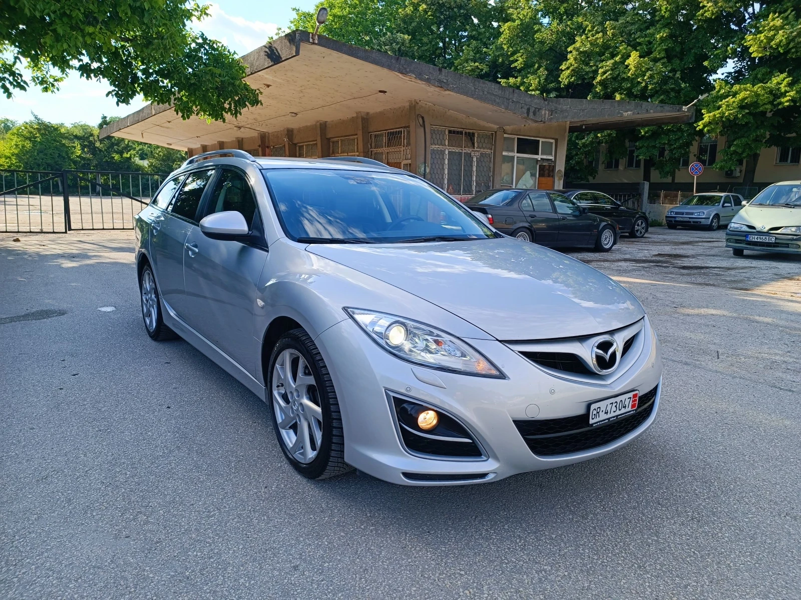 Mazda 6 2.5i-170кс-ШВЕЙЦАРИЯ-РЪЧКА-FACELIFT-KEYLESS, снимка 2 - Автомобили и джипове - 55052450