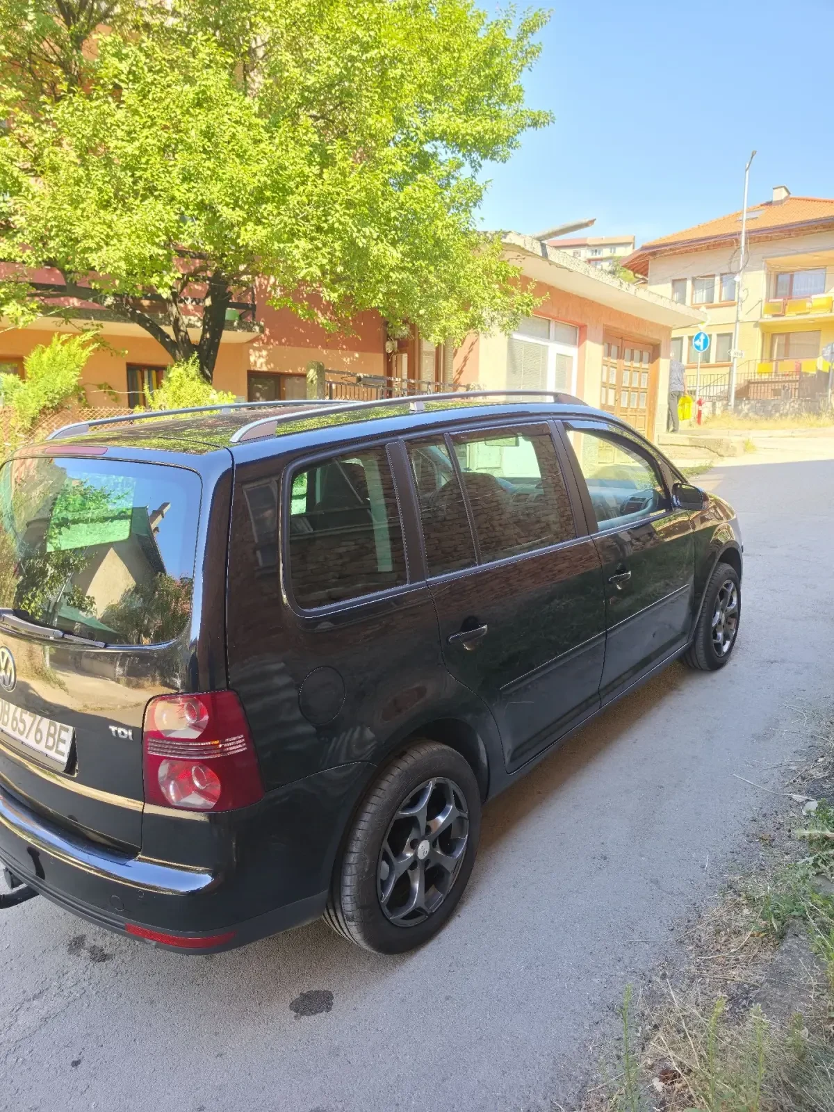 VW Touran, снимка 13 - Автомобили и джипове - 55736250