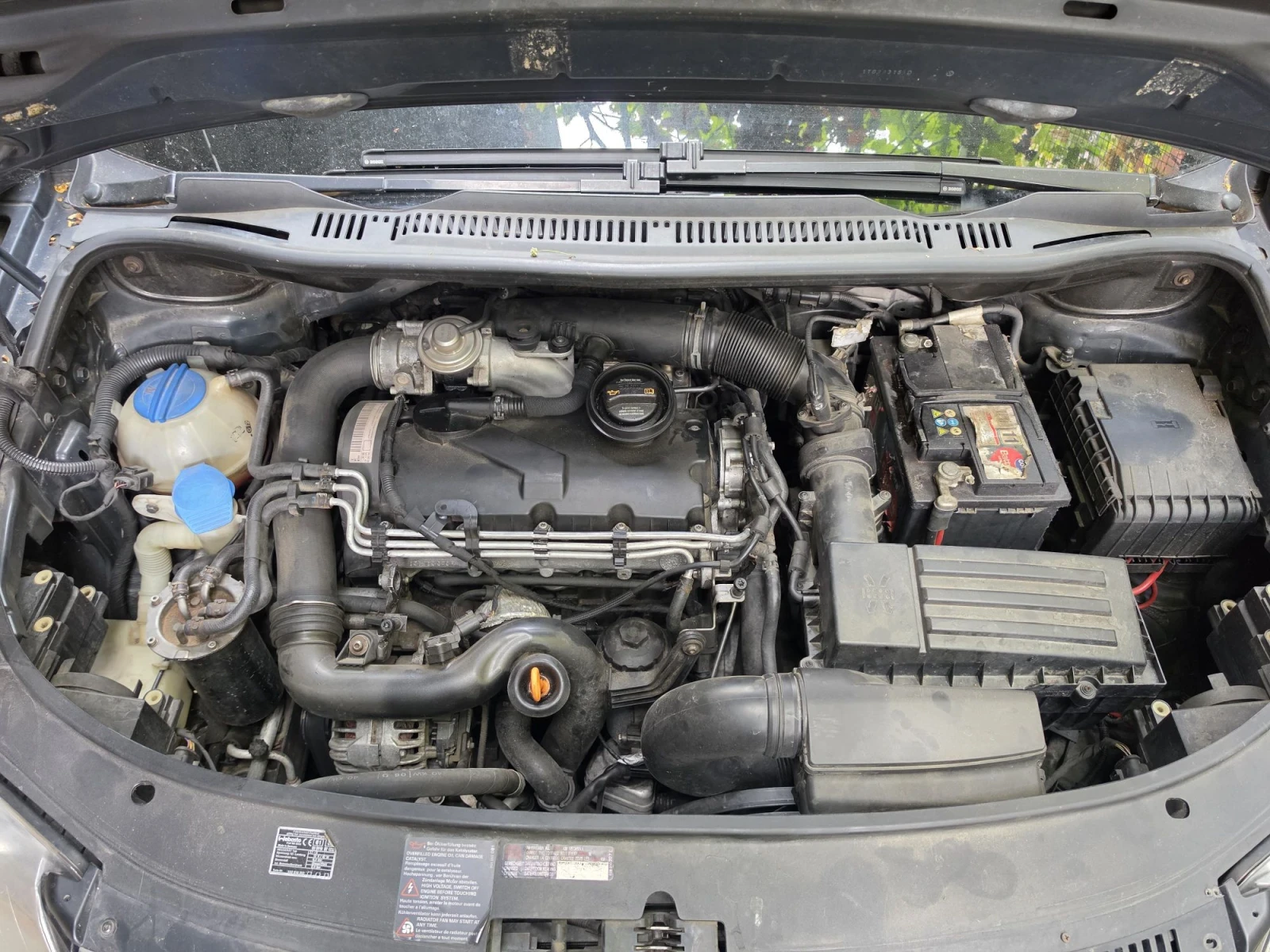 VW Touran, снимка 14 - Автомобили и джипове - 55906726