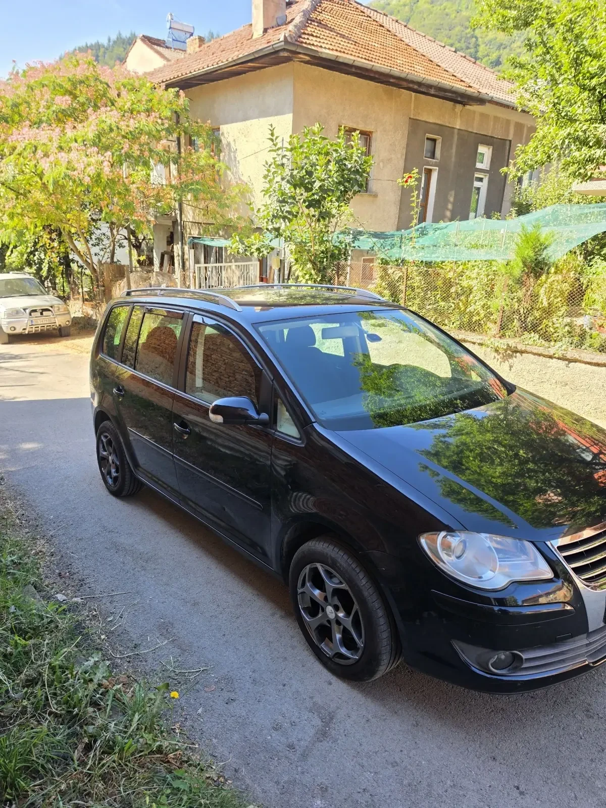 VW Touran, снимка 6 - Автомобили и джипове - 55736250
