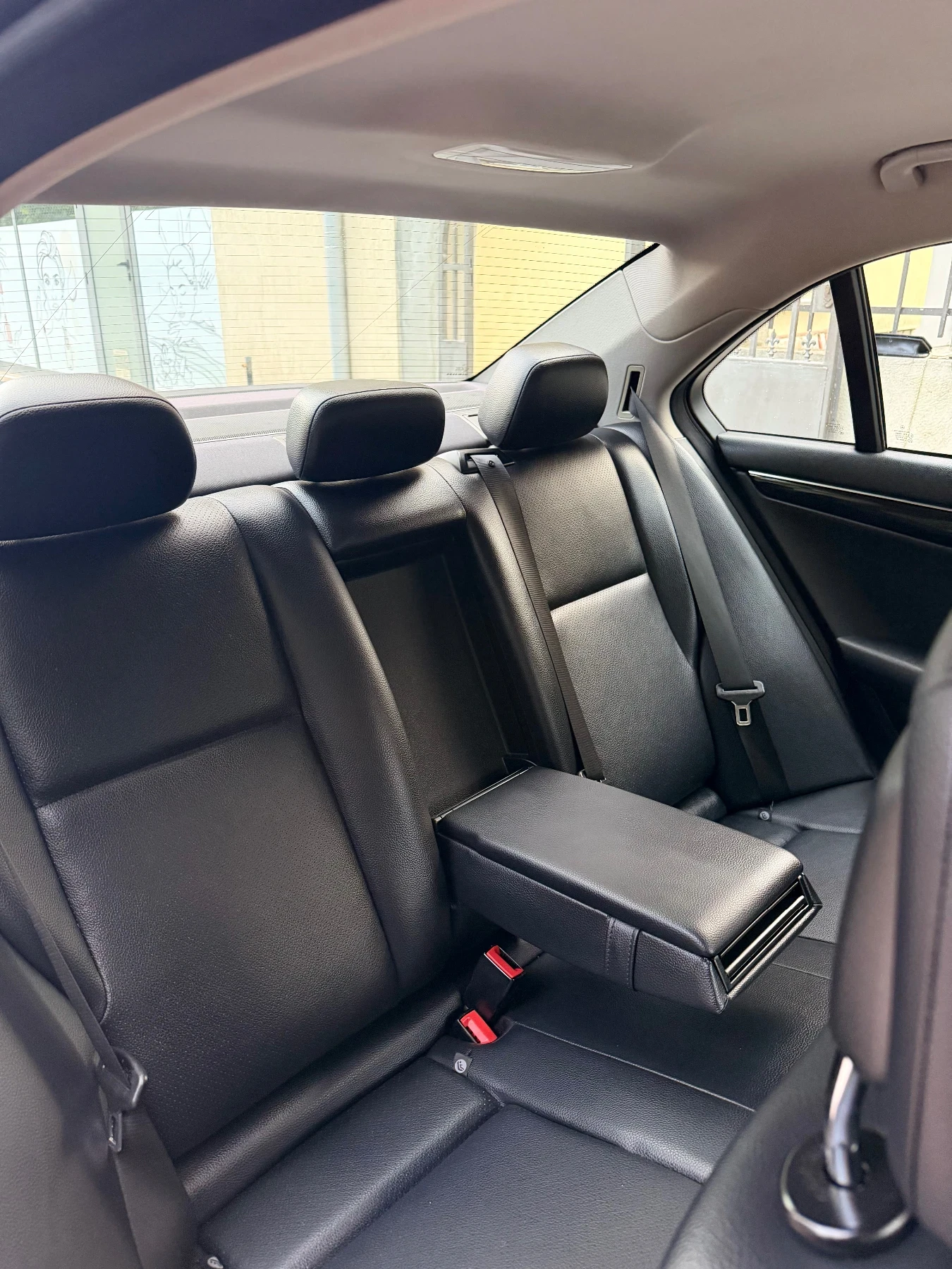 Mercedes-Benz C 220, снимка 9 - Автомобили и джипове - 55891266