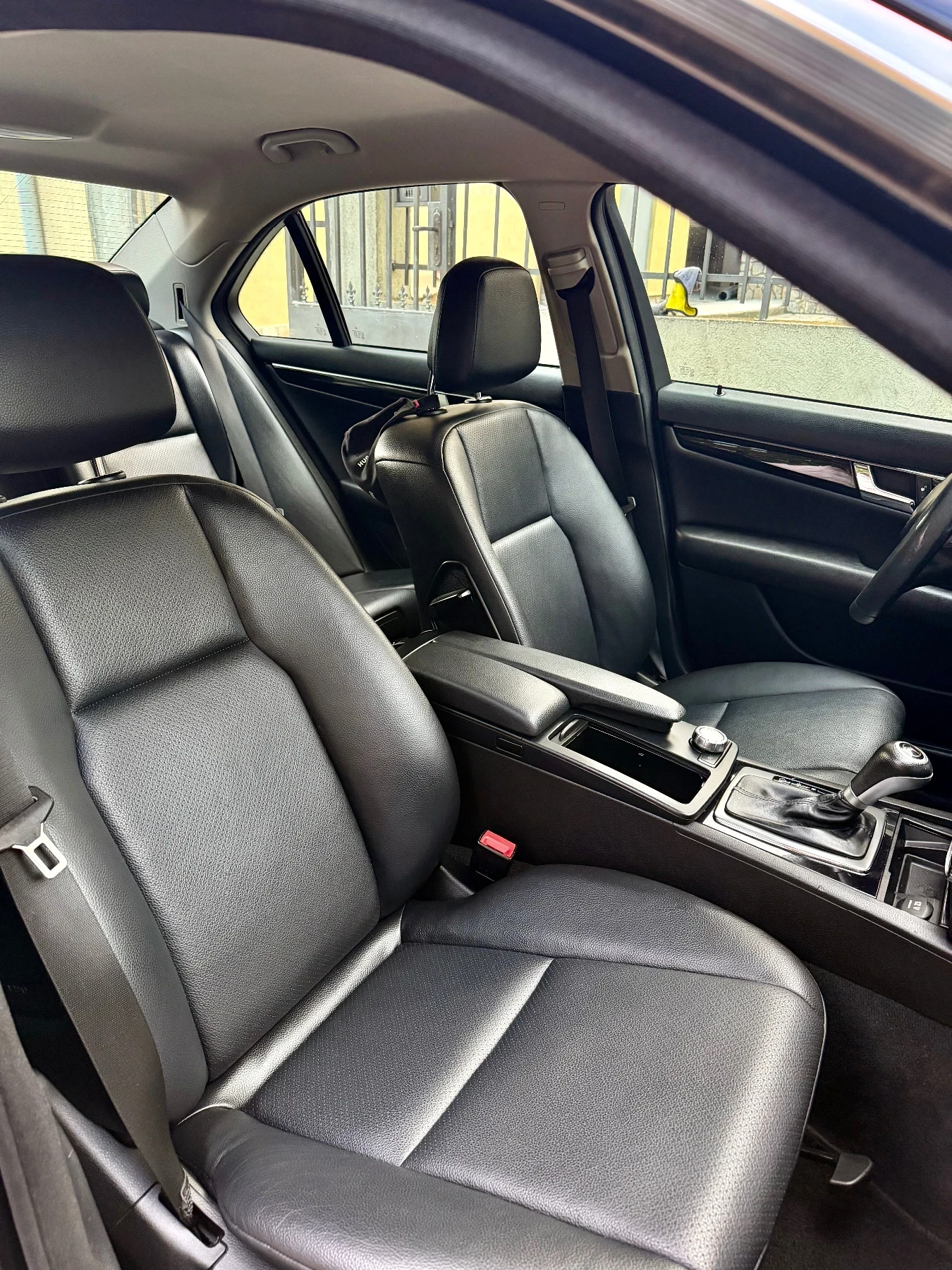 Mercedes-Benz C 220, снимка 6 - Автомобили и джипове - 55891266