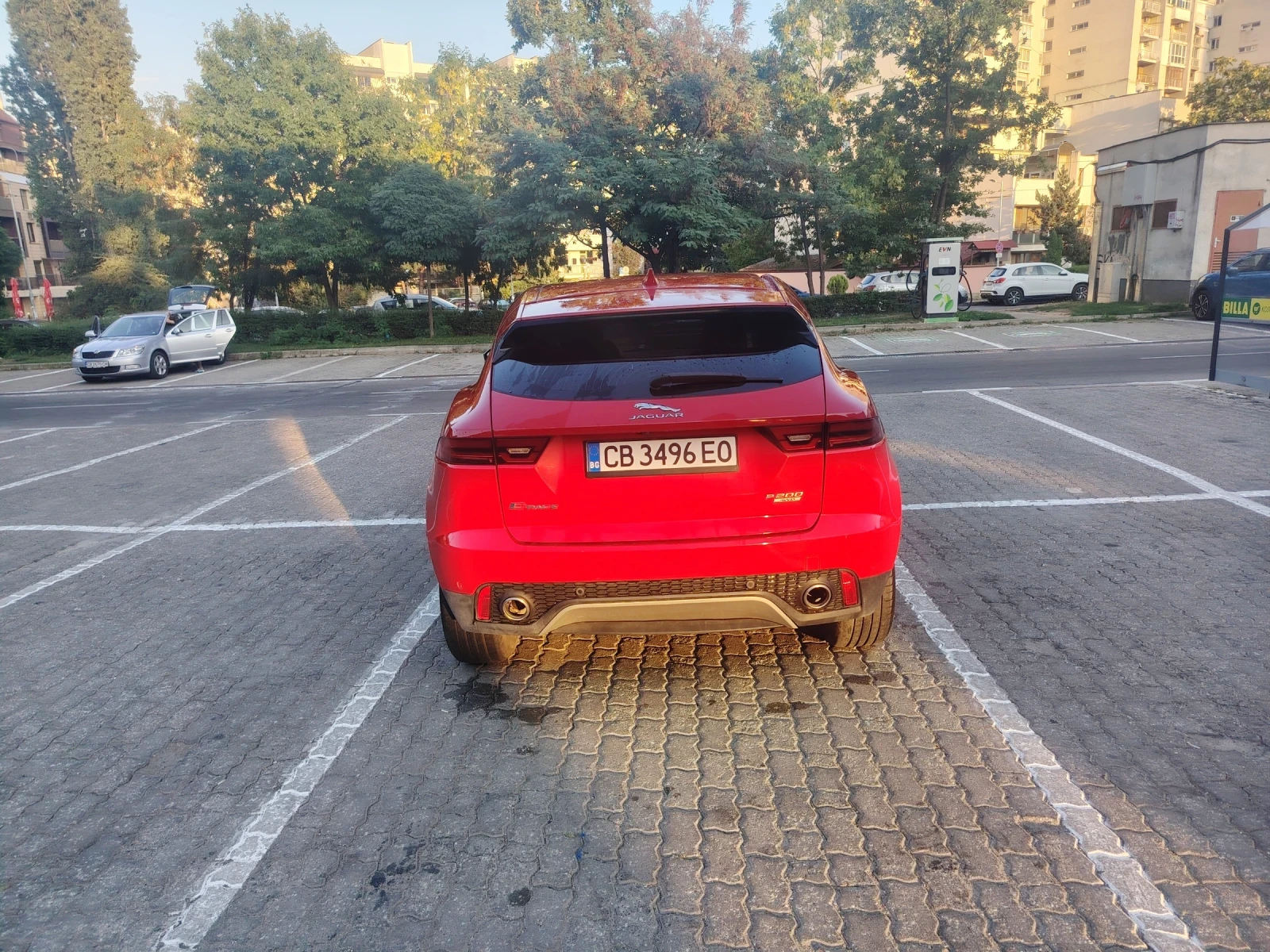 Jaguar E-pace, снимка 5 - Автомобили и джипове - 56211824