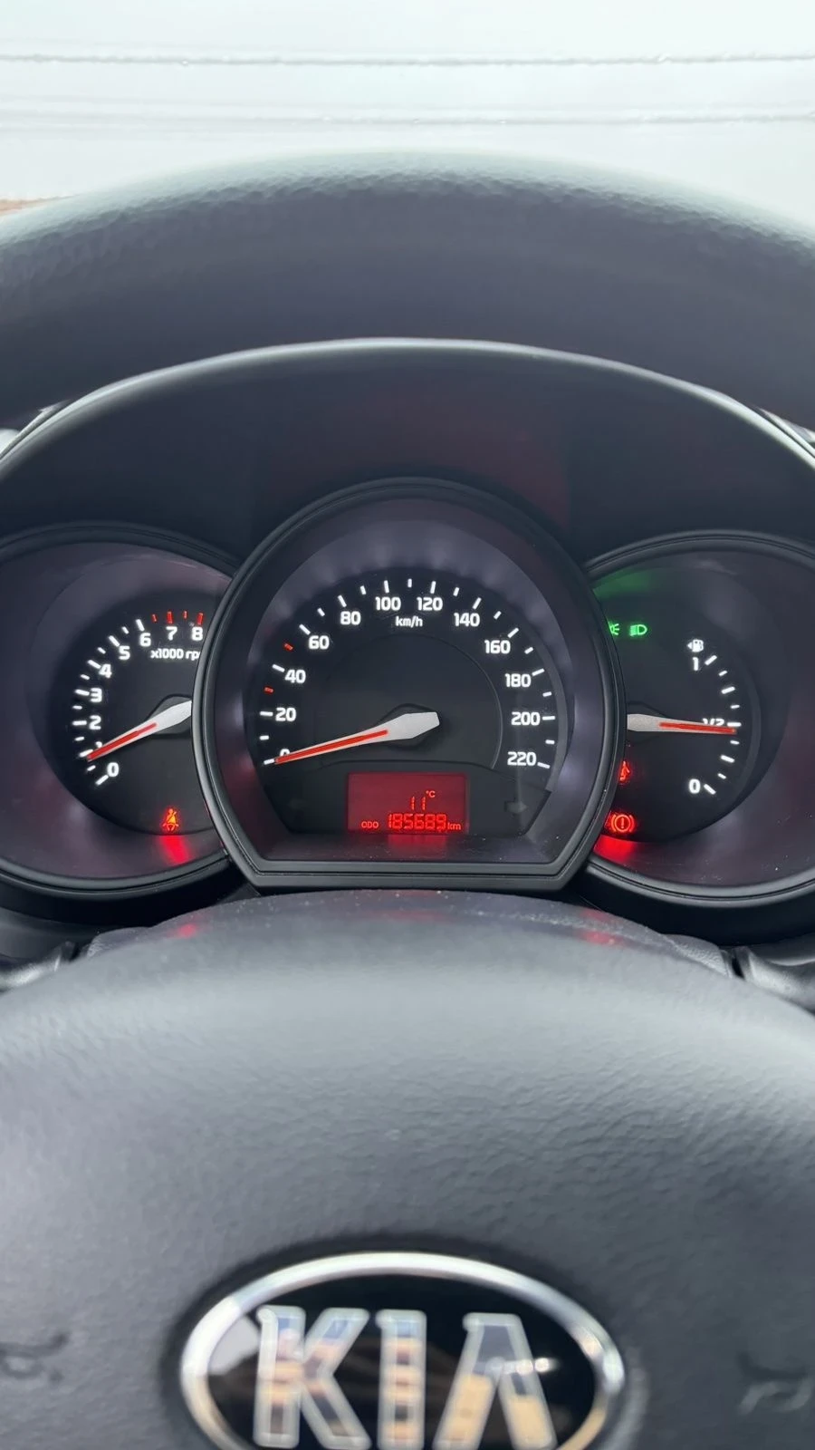 Kia Rio 1.3, снимка 9 - Автомобили и джипове - 56739797