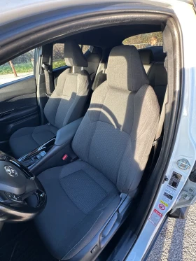 Toyota C-HR, снимка 13