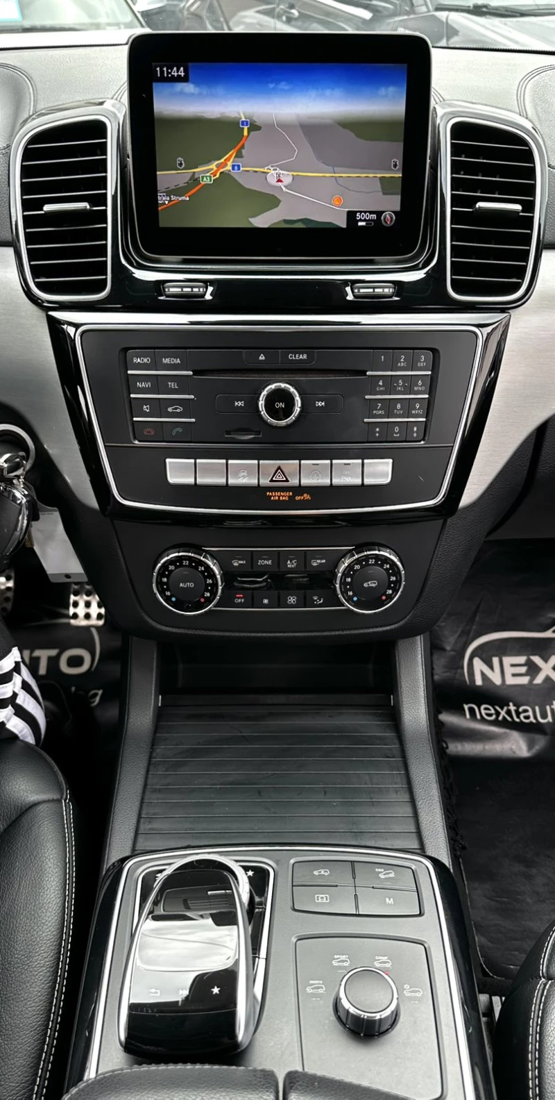 Mercedes-Benz GLE 350 COUPE 3.0D 258HP 4MATIC AMG LED INTELLIGENT, снимка 9 - Автомобили и джипове - 51849765