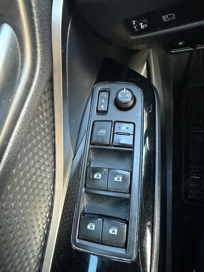 Toyota C-HR, снимка 16 - Автомобили и джипове - 52424423