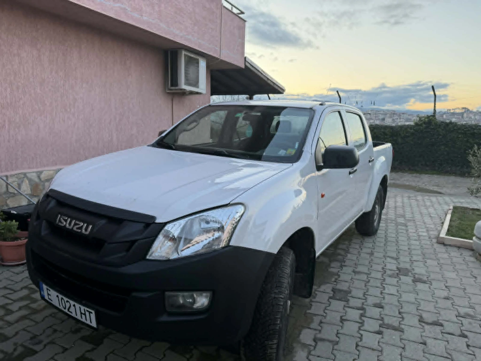 Isuzu D-max 2.5tdi, снимка 2 - Автомобили и джипове - 53963405
