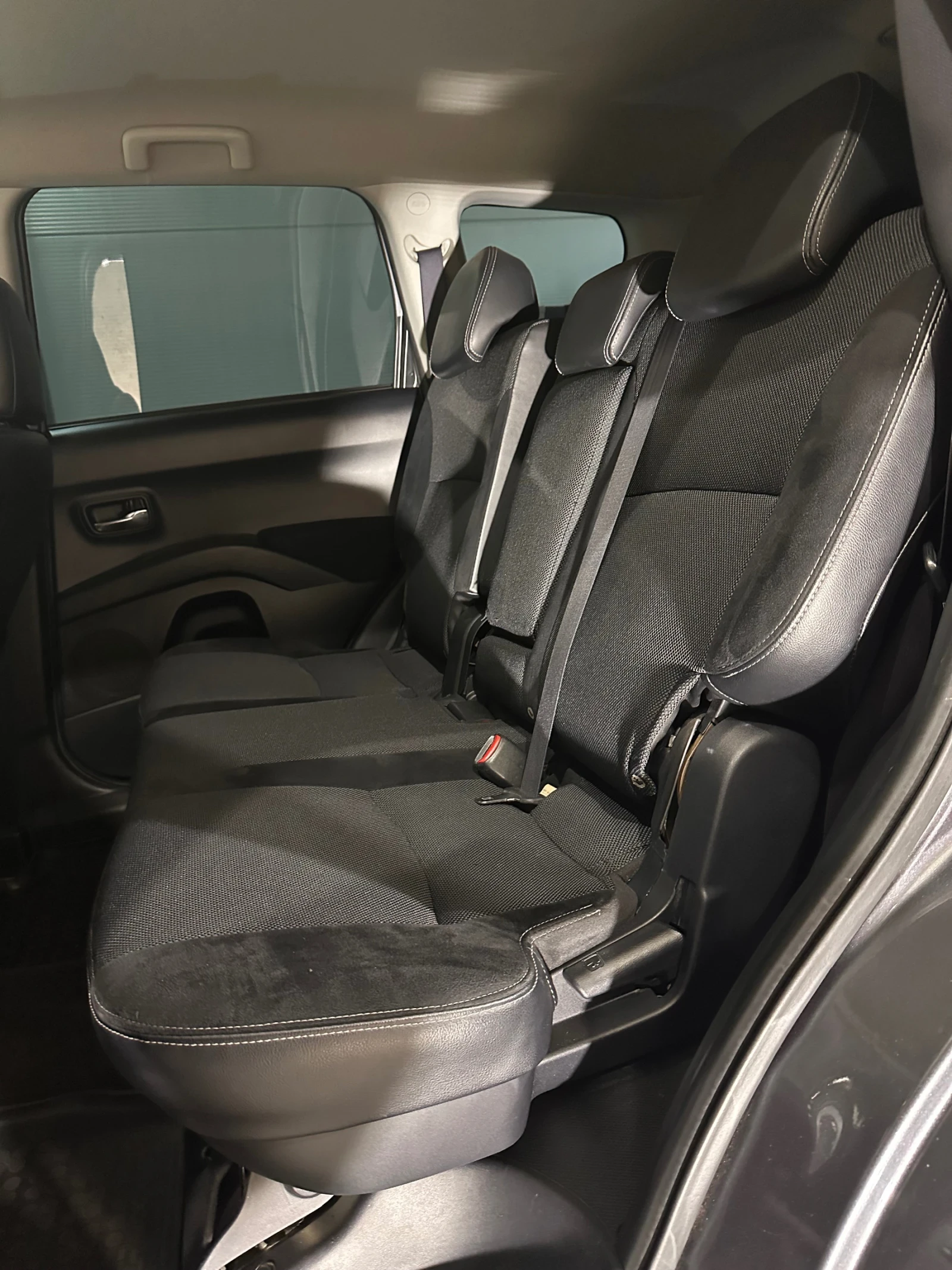 Peugeot 4007 4x4 7 места, снимка 11 - Автомобили и джипове - 54627034