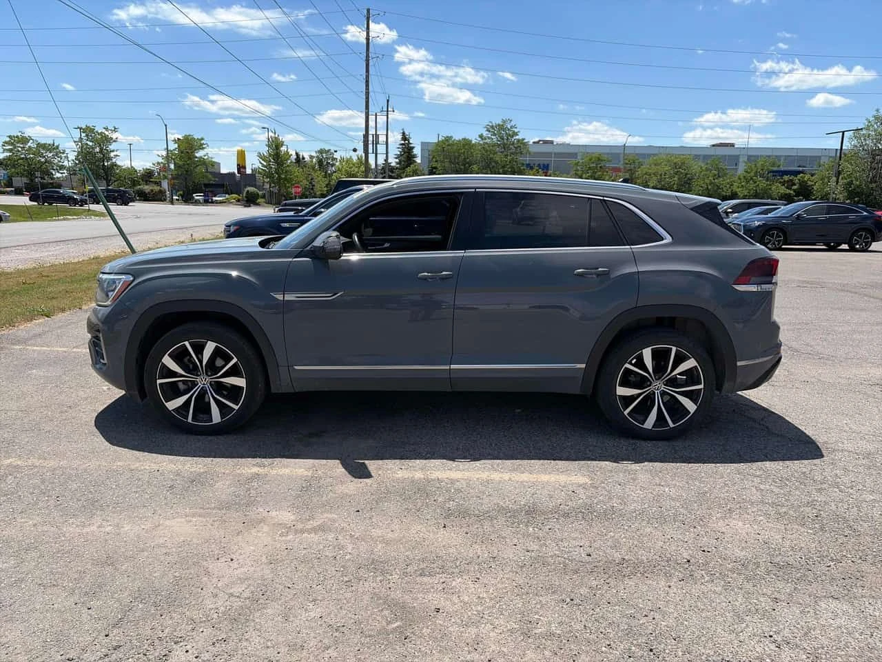 VW Atlas  Cross Sport* Execline * АВТОКРЕДИТ* , снимка 2 - Автомобили и джипове - 54903701