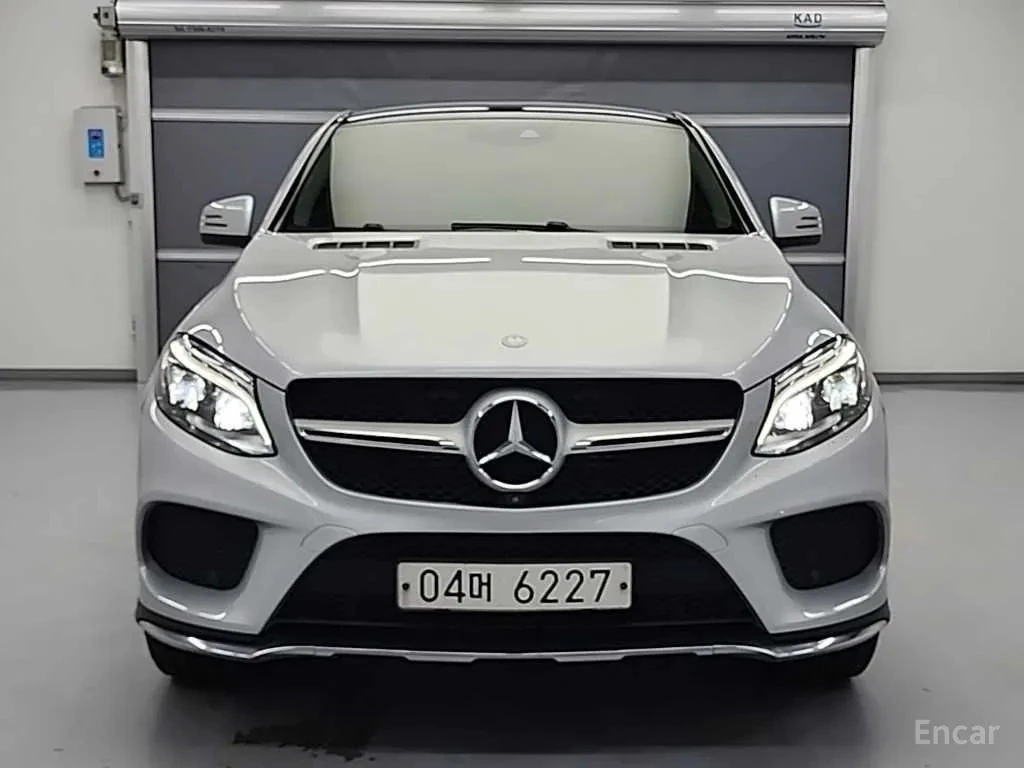 Mercedes-Benz GLE 350 d 4Matic * ПОДГРЕВИ * 360 * ПАНО * HK, снимка 2 - Автомобили и джипове - 55322623