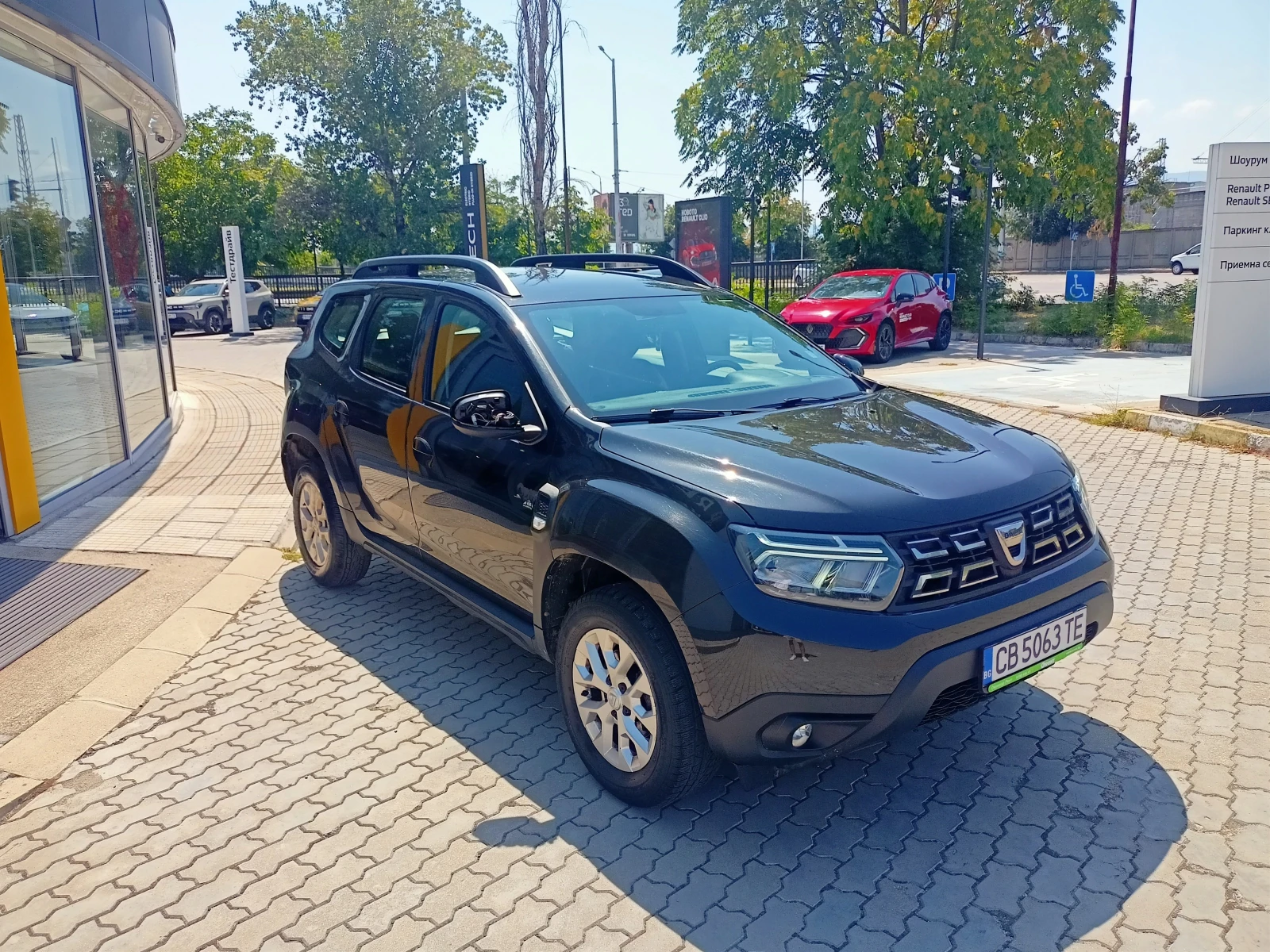 Dacia Duster 1.3TCe автоматик, снимка 3 - Автомобили и джипове - 55556018
