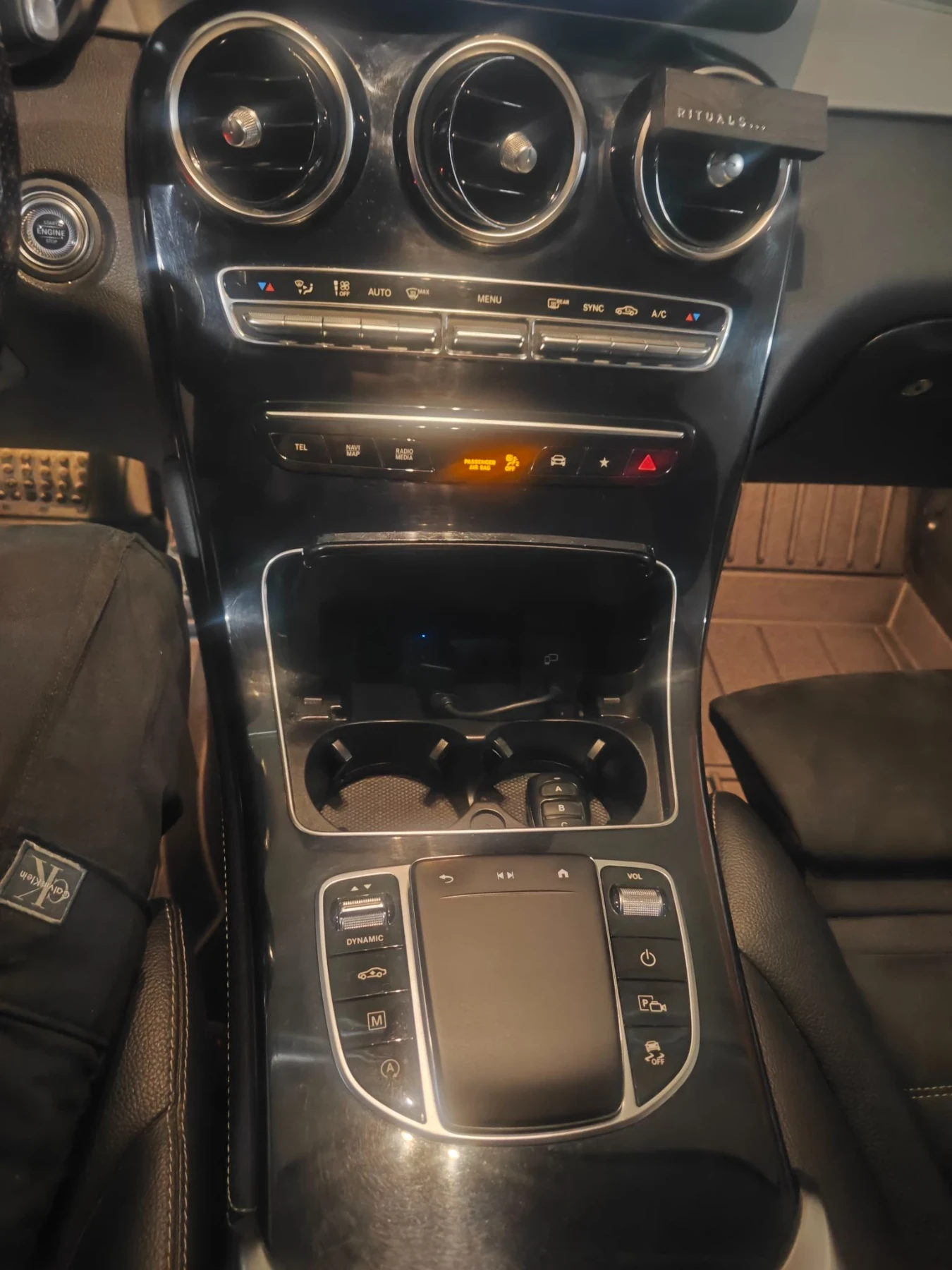 Mercedes-Benz GLC 220, снимка 13 - Автомобили и джипове - 56133855
