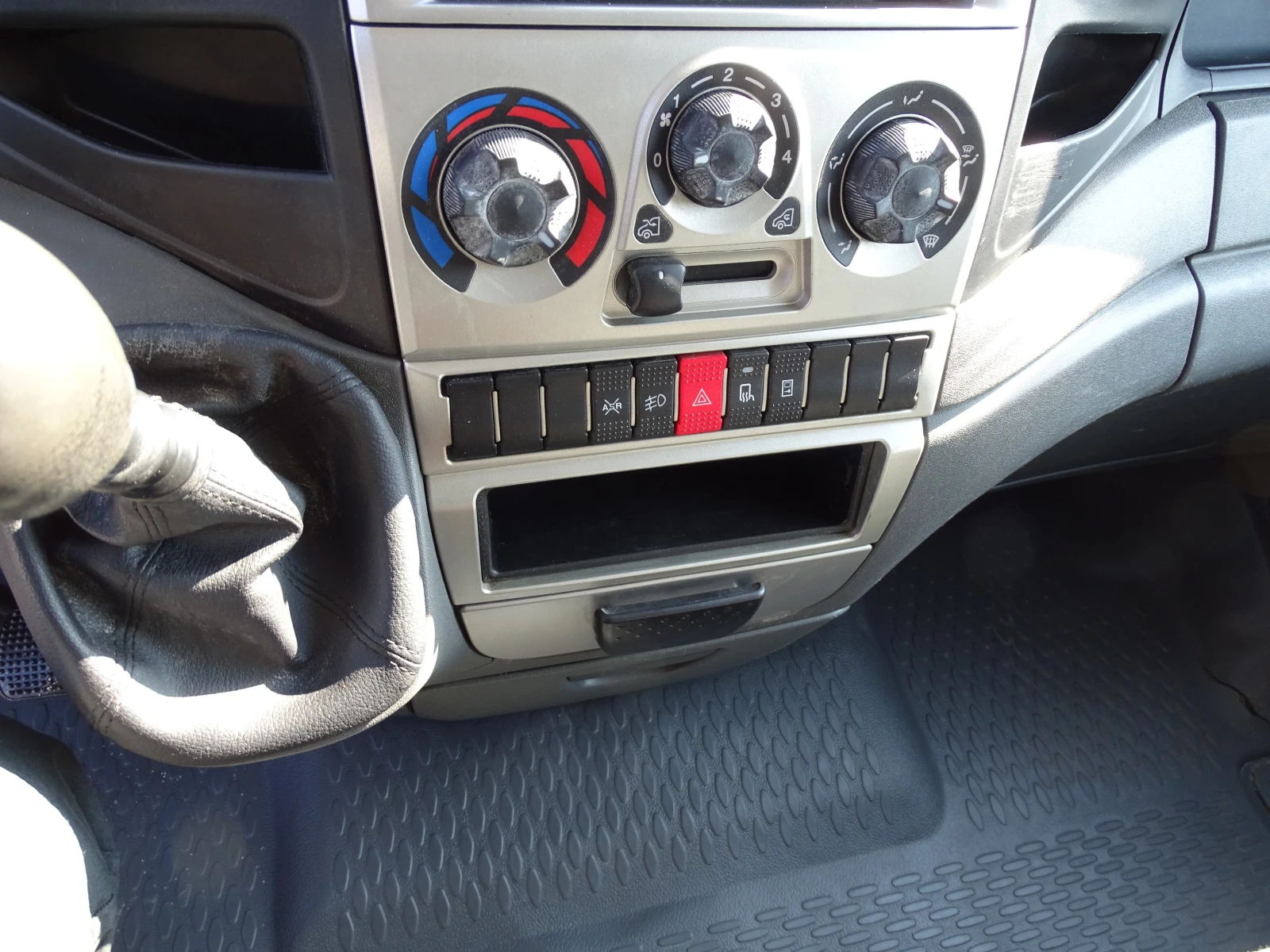 Iveco 35c15 3.0HPI  ���. * �* 7-�����  * * * 146033 ��* * *  | Mobile.bg � ����������� 16