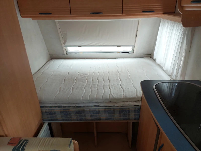 Каравана Caravelair Antares 390, снимка 5 - Каравани и кемпери - 47055626