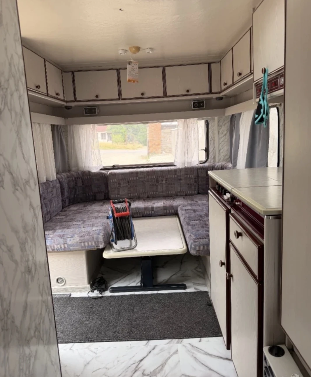 Каравана Knaus S?dwind 530, снимка 6 - Каравани и кемпери - 55368218