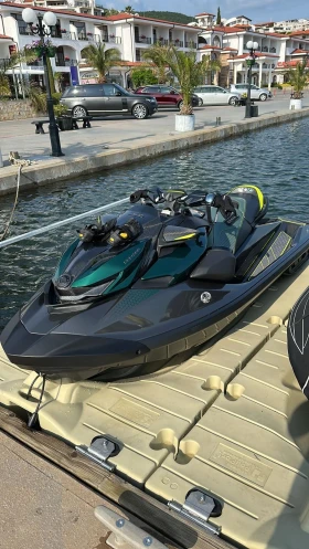 Джет Bombardier Sea Doo APEX 300 CARBON LIMITED EDICION!!!, снимка 8 - Воден транспорт - 49419214