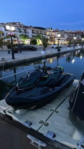 Джет Bombardier Sea Doo APEX 300 CARBON LIMITED EDICION!!!, снимка 7 - Воден транспорт - 49419214