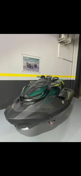 Джет Bombardier Sea Doo APEX 300 CARBON LIMITED EDICION!!!, снимка 11 - Воден транспорт - 49419214