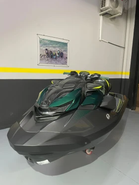 Джет Bombardier Sea Doo APEX 300 CARBON LIMITED EDICION!!!, снимка 13 - Воден транспорт - 49419214