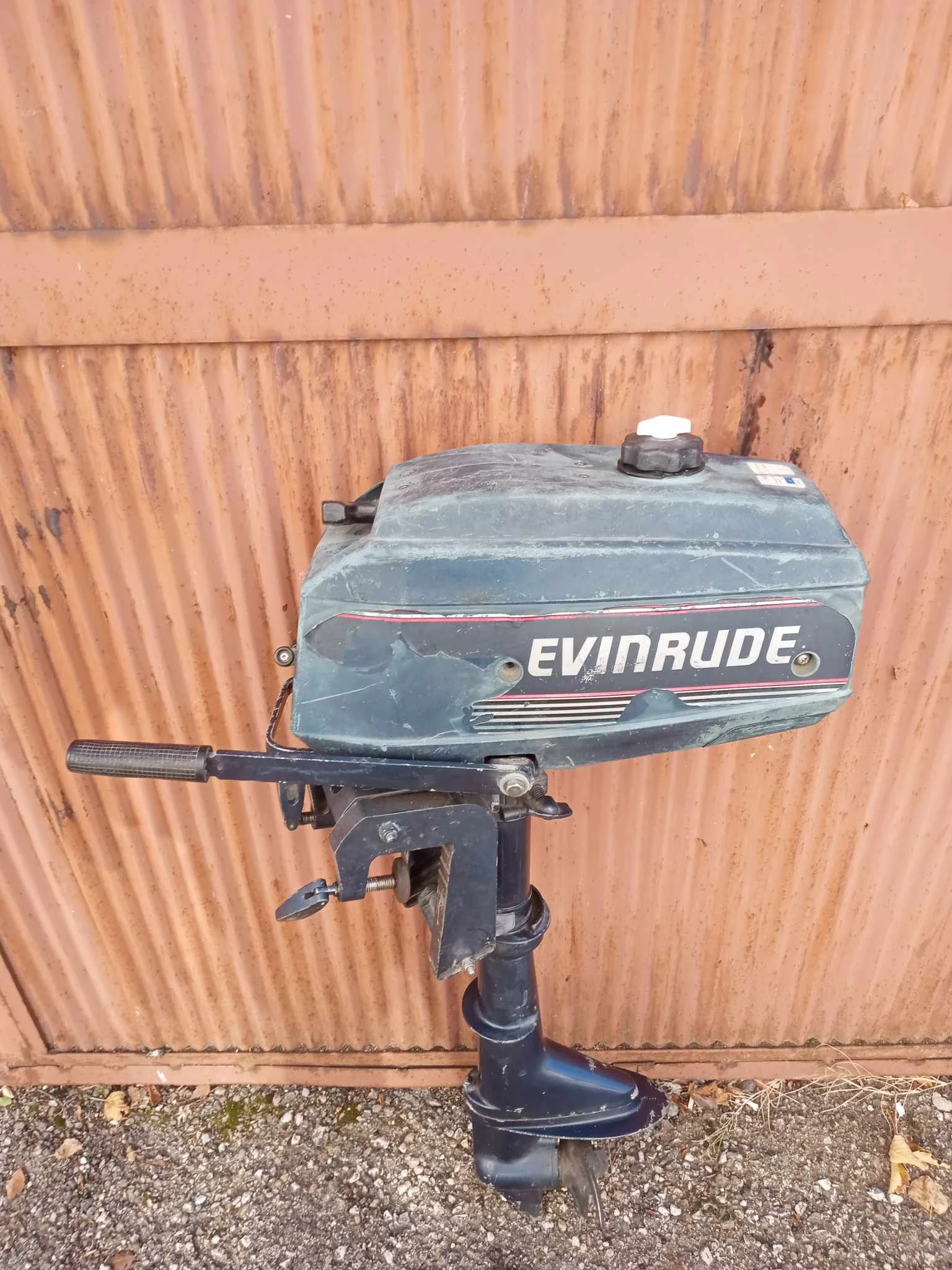 Извънбордов двигател Evinrude  - изображение 2