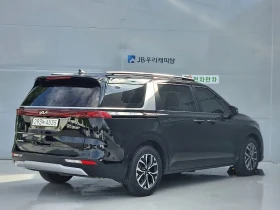 Kia Carnival Generation Diesel 9-Seater Prestige, снимка 4