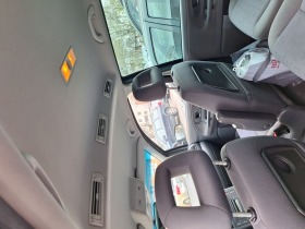 Seat Alhambra 2.0TDi, снимка 16 - Автомобили и джипове - 45759905