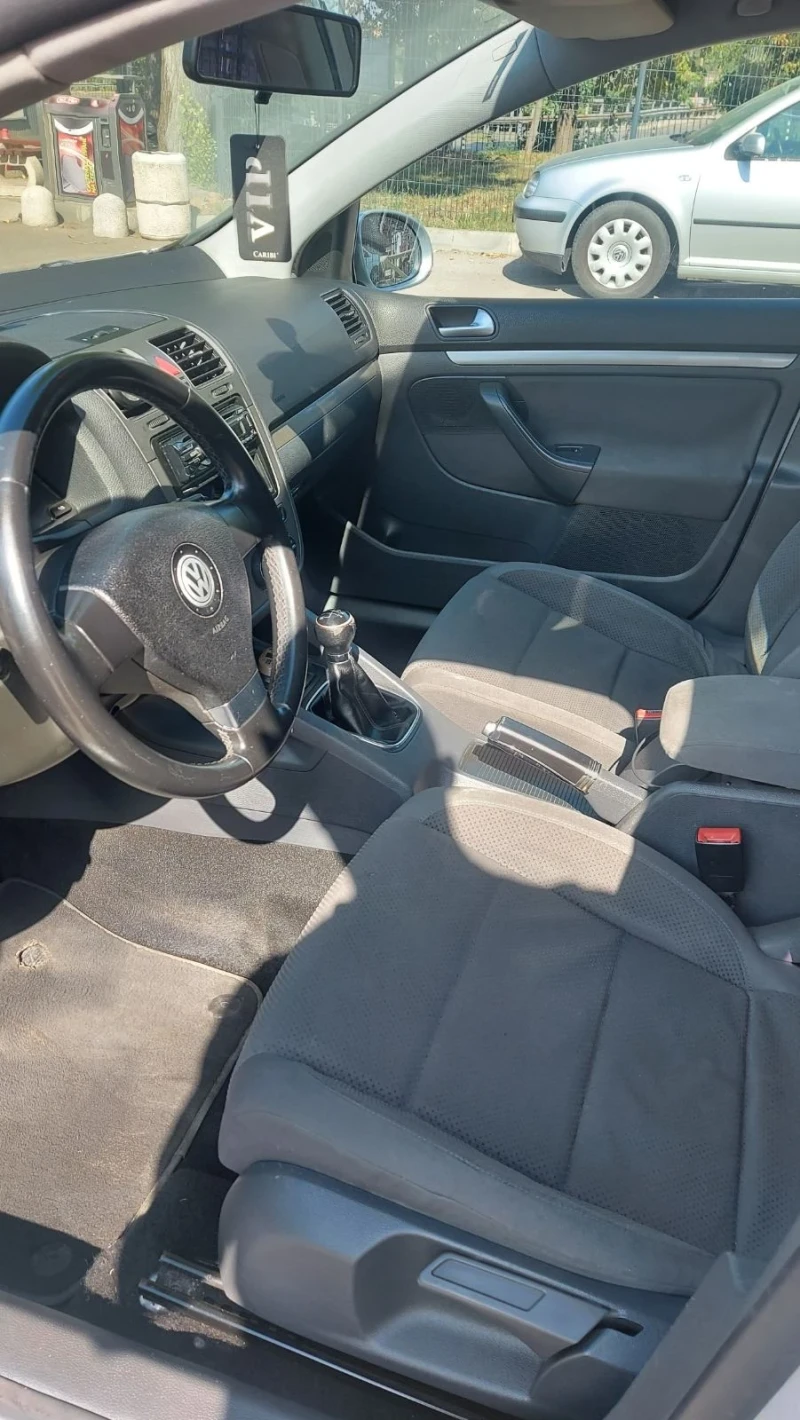 VW Golf 1.9, снимка 10 - Автомобили и джипове - 48115235