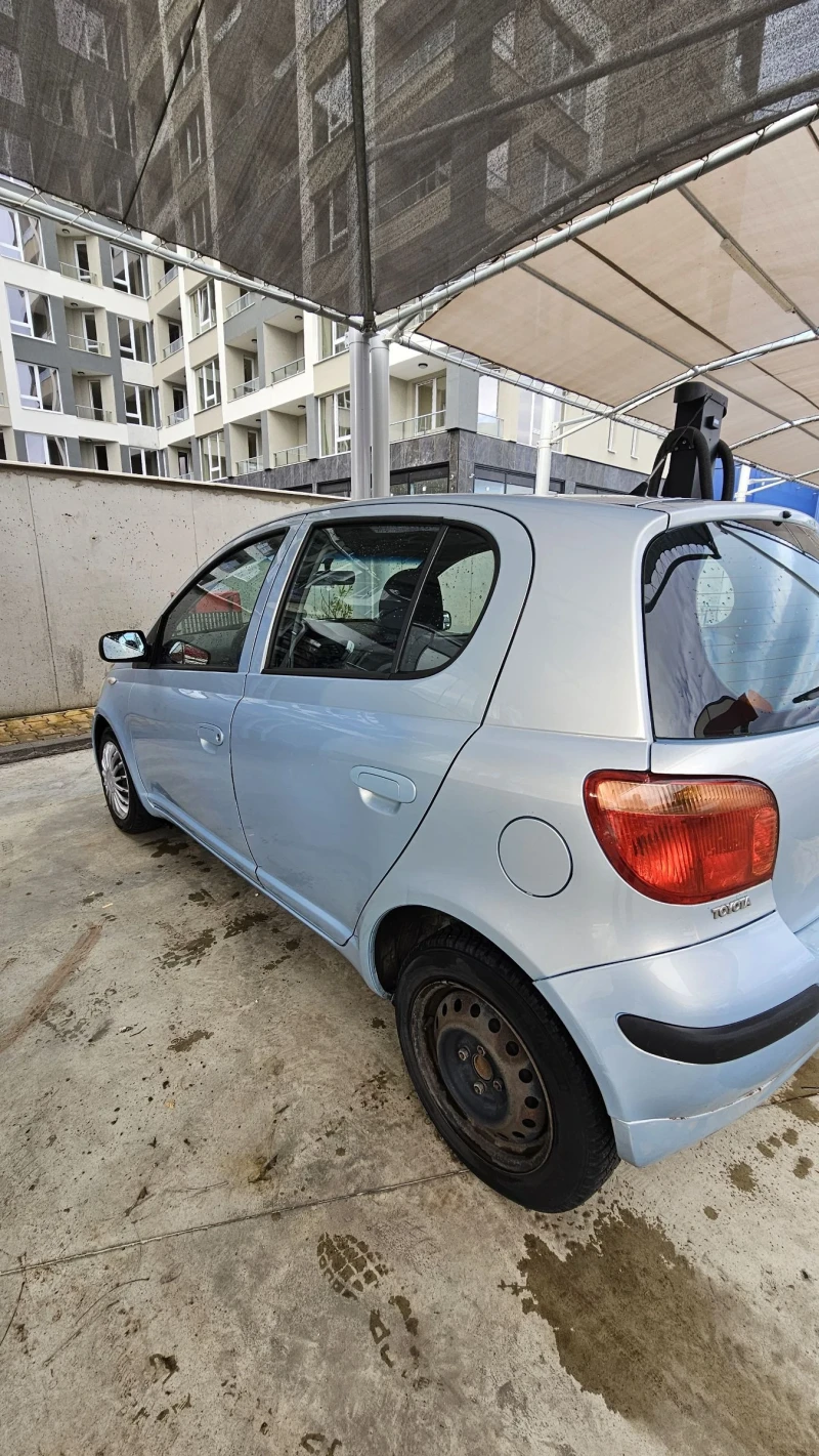 Toyota Yaris 1.3 VVTI, снимка 5 - Автомобили и джипове - 48317192