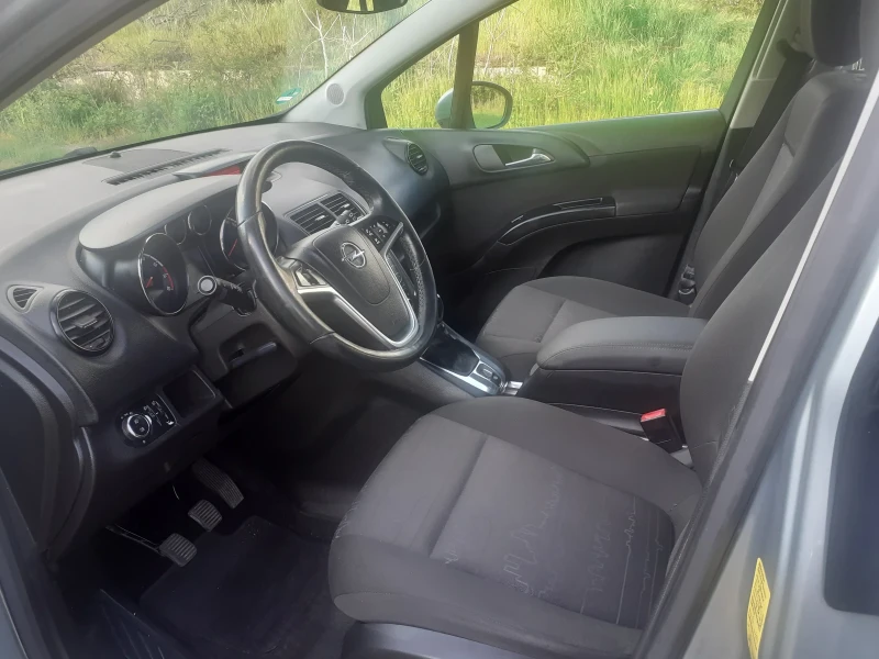 Opel Meriva 1, 4i климатик, снимка 13 - Автомобили и джипове - 52258162