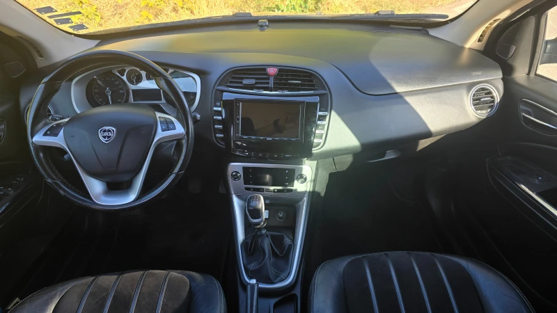 Lancia Delta, снимка 8 - Автомобили и джипове - 52449242