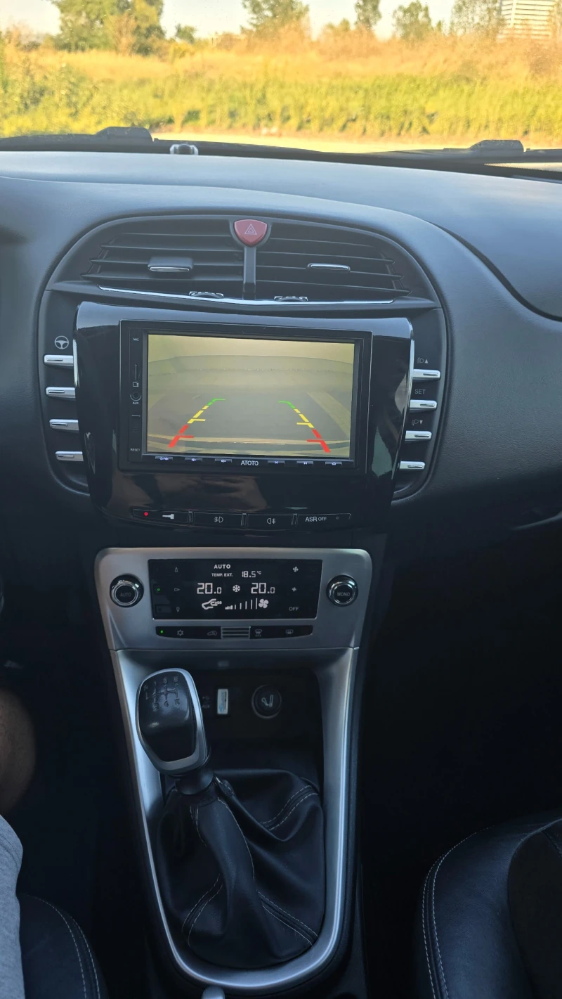 Lancia Delta, снимка 9 - Автомобили и джипове - 52449242