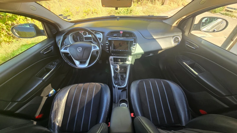 Lancia Delta, снимка 13 - Автомобили и джипове - 52449242