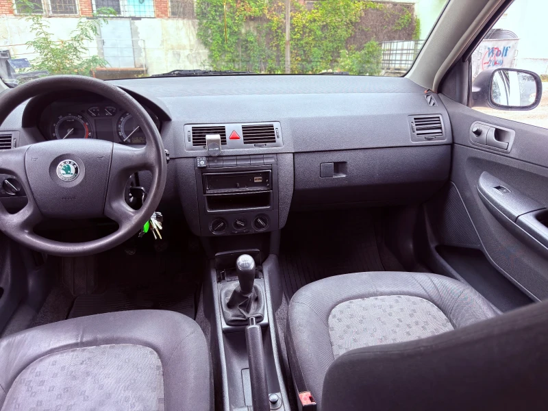 Skoda Fabia МК1, снимка 10 - Автомобили и джипове - 52546995