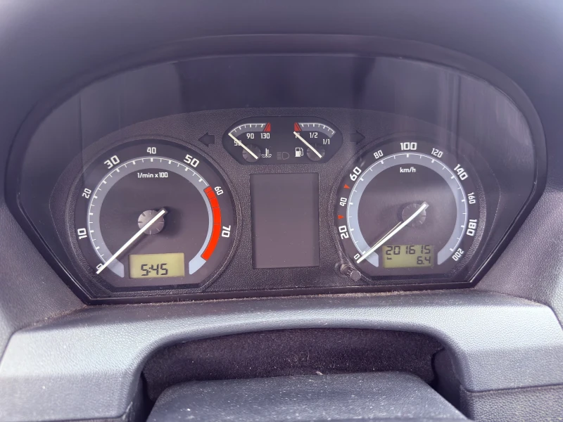 Skoda Fabia МК1, снимка 11 - Автомобили и джипове - 52546995