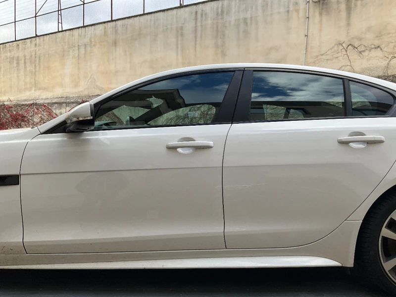 Jaguar XE 20d R-Sport AWD 4x4 КОЖА ПАНОРАМА, снимка 4 - Автомобили и джипове - 52157392