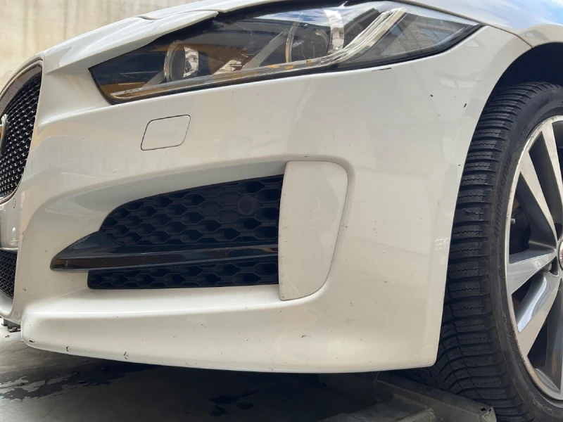 Jaguar XE 20d R-Sport AWD 4x4 КОЖА ПАНОРАМА, снимка 3 - Автомобили и джипове - 52157392