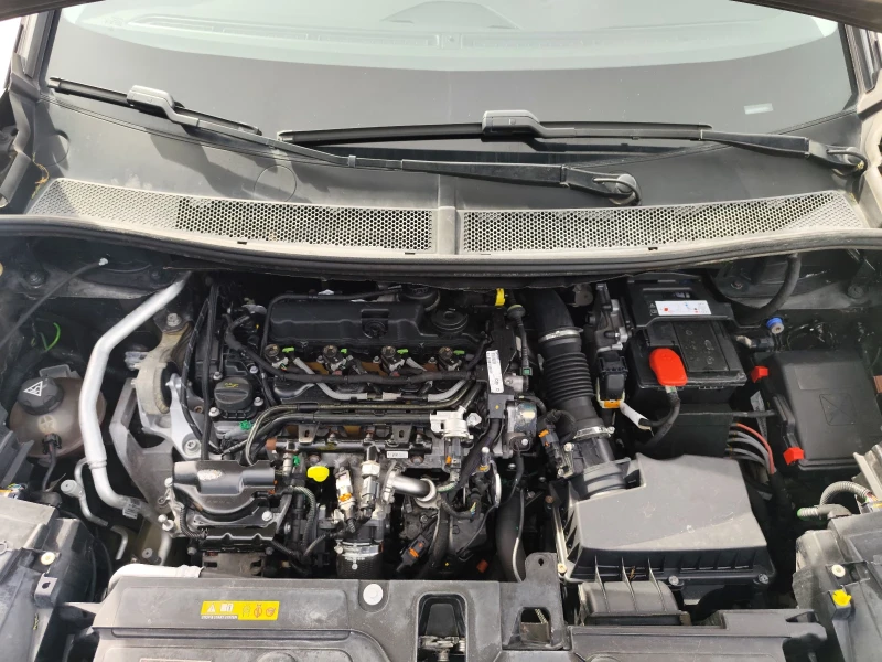 Peugeot 5008 P87E, снимка 15 - Автомобили и джипове - 53537456