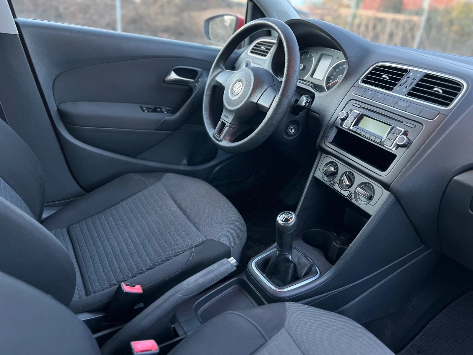 VW Polo 1.4i Evro5///Klimatik - изображение 9