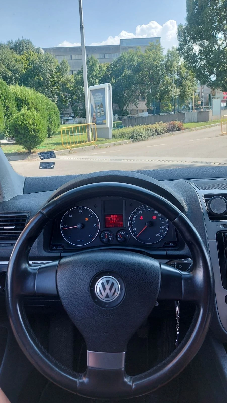 VW Golf 1.9 - изображение 9