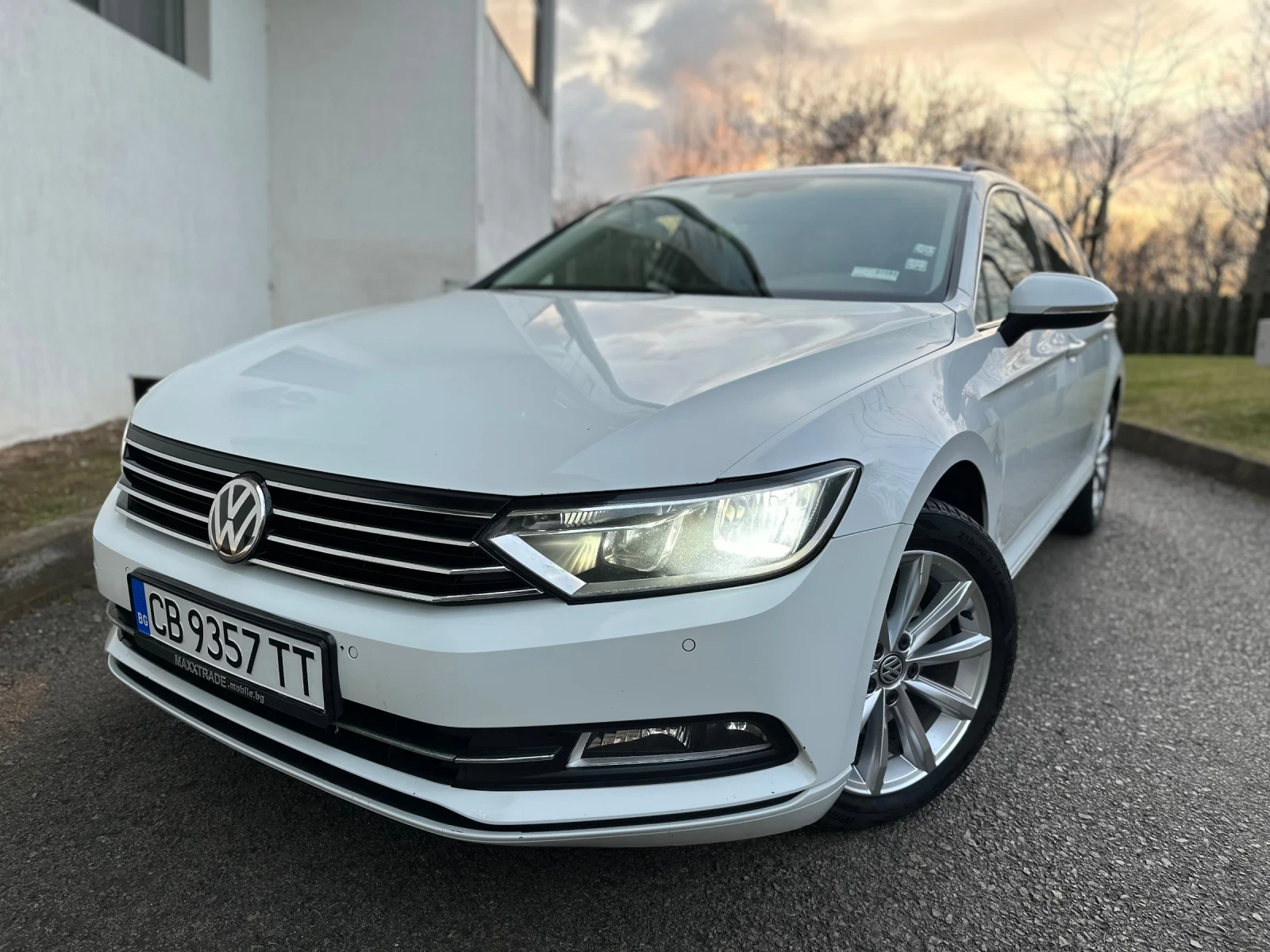 VW Passat 2.0TDI / DSG / NAVI - изображение 3