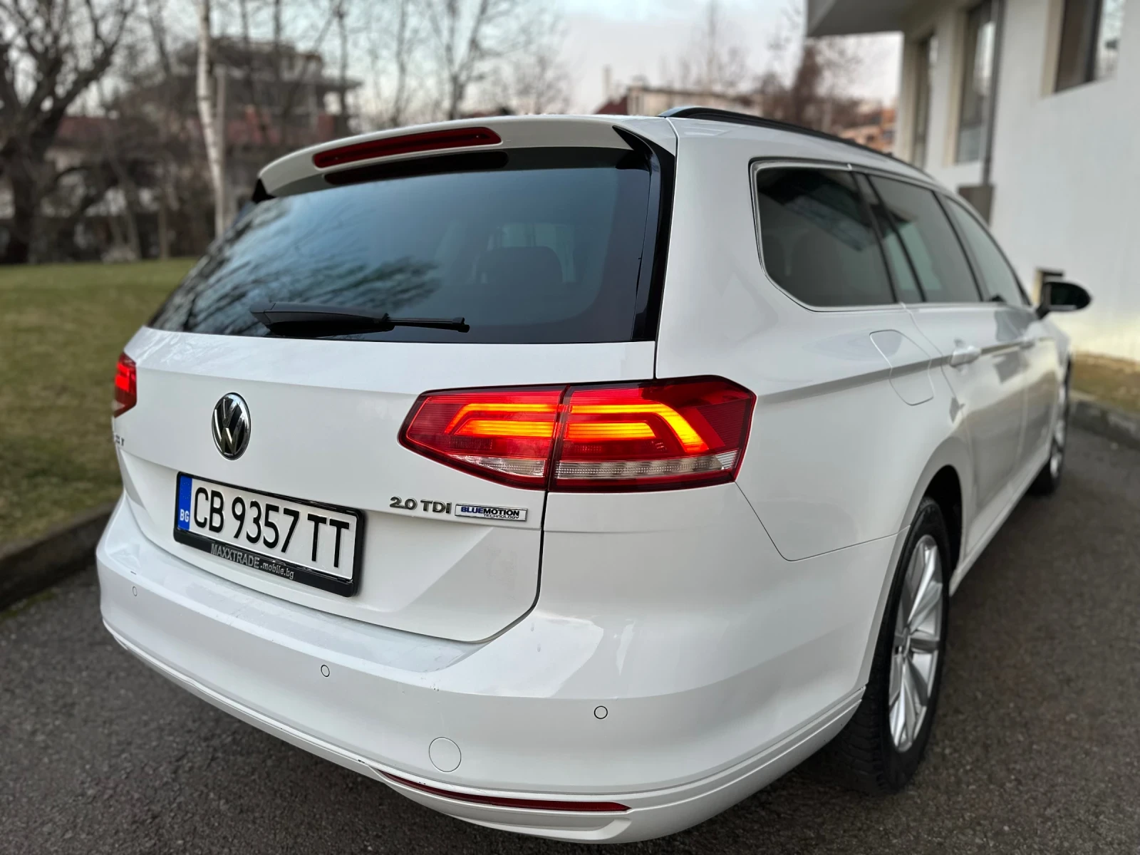 VW Passat 2.0TDI / DSG / NAVI - изображение 7