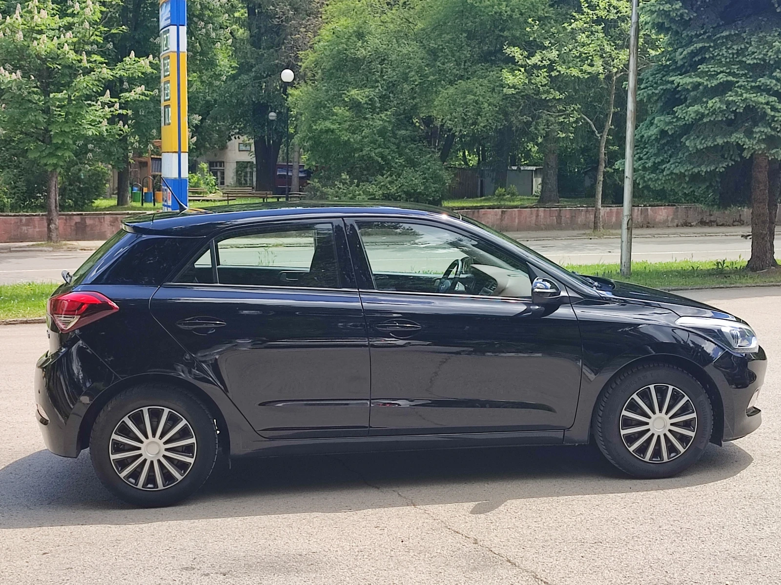 Hyundai I20 1.4i ШВЕЙЦАРИЯ  - изображение 4