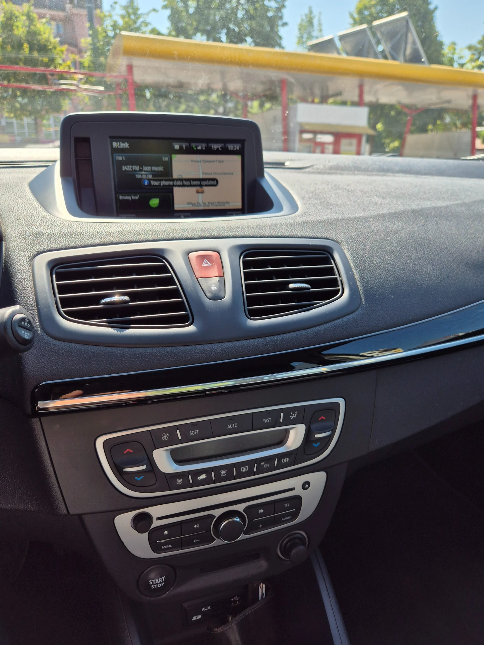 Renault Fluence  - изображение 10