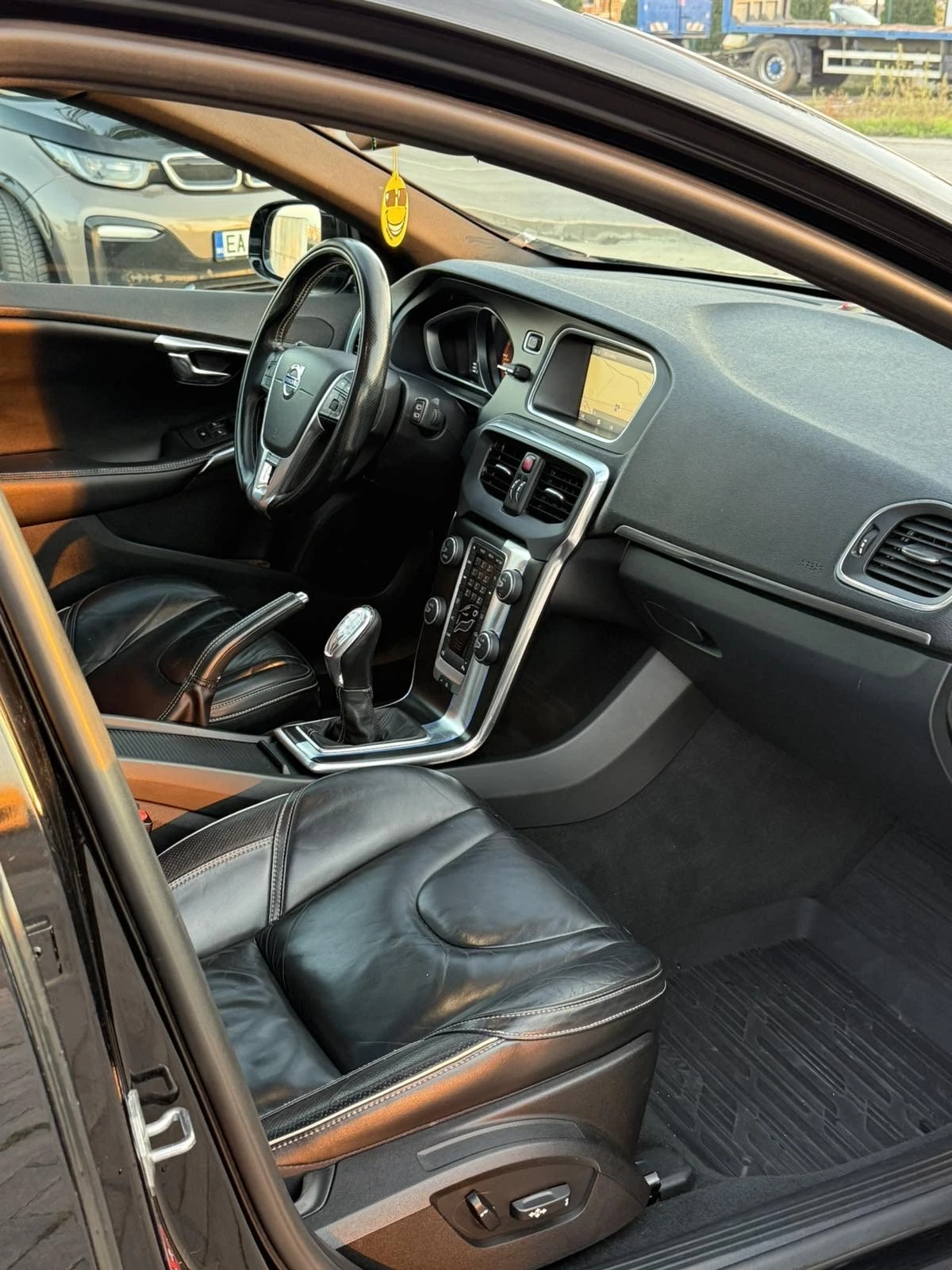 Volvo V40 1.6 D2 R-design, Full options | Mobile.bg   8