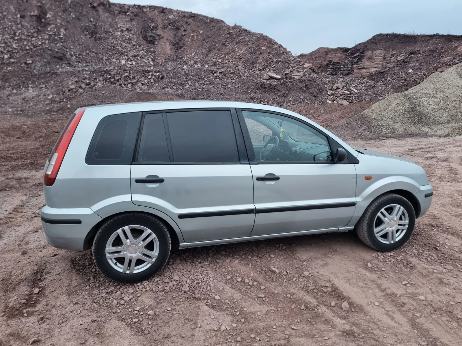 Ford Fusion 1.4i ГАЗ АВТОМАТ - изображение 3