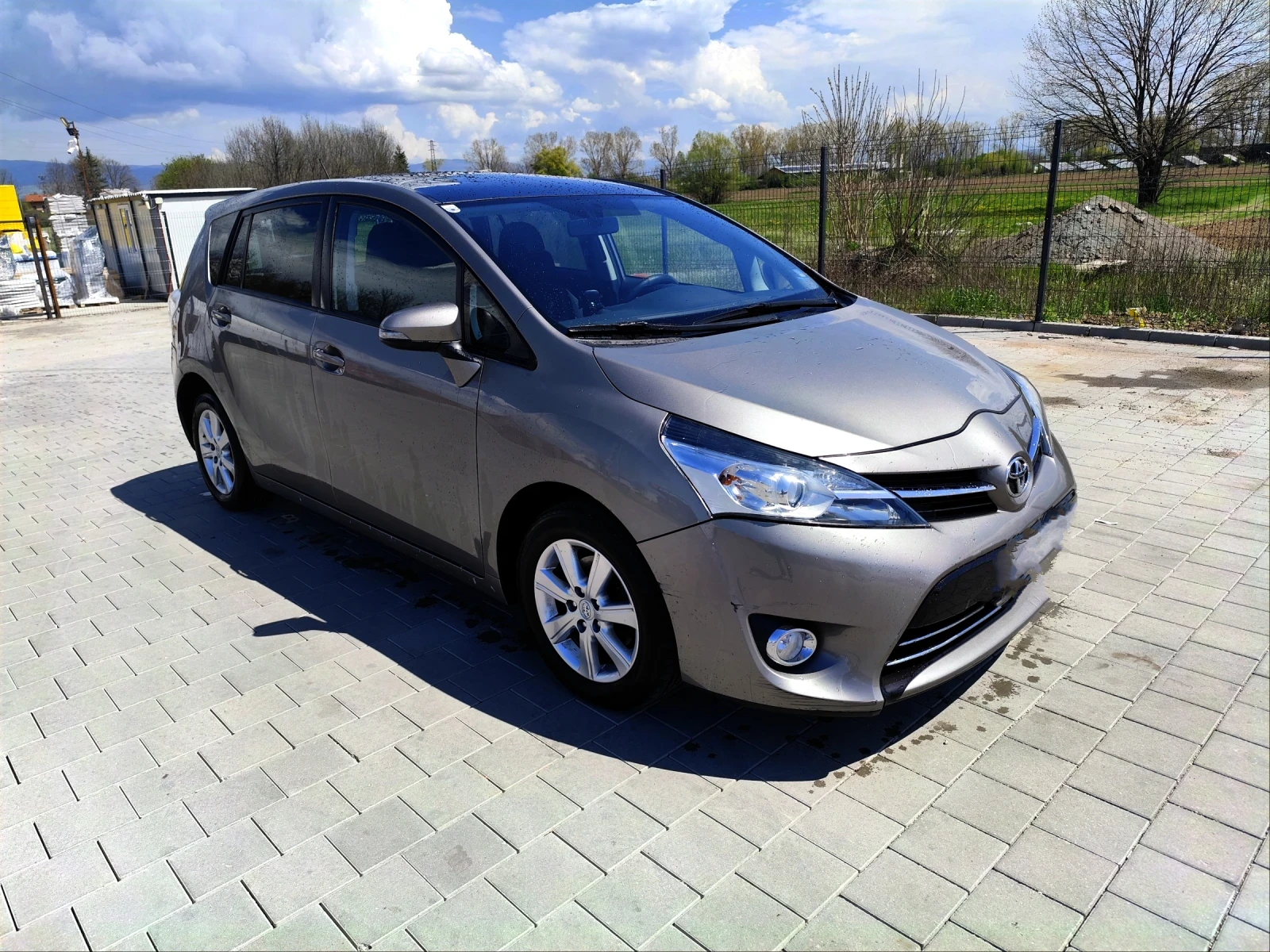 Toyota Verso  - изображение 2